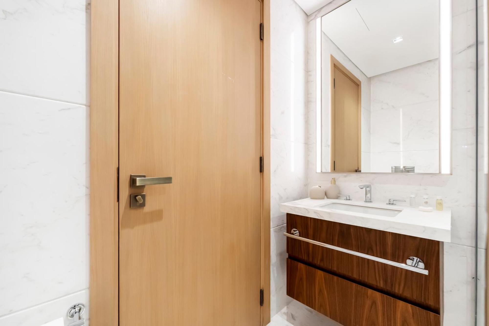 Fam Living - Rp Heights - 3 Mins Walk To Burj Khalifa & Dubai Mall Downtown Dubai Ngoại thất bức ảnh