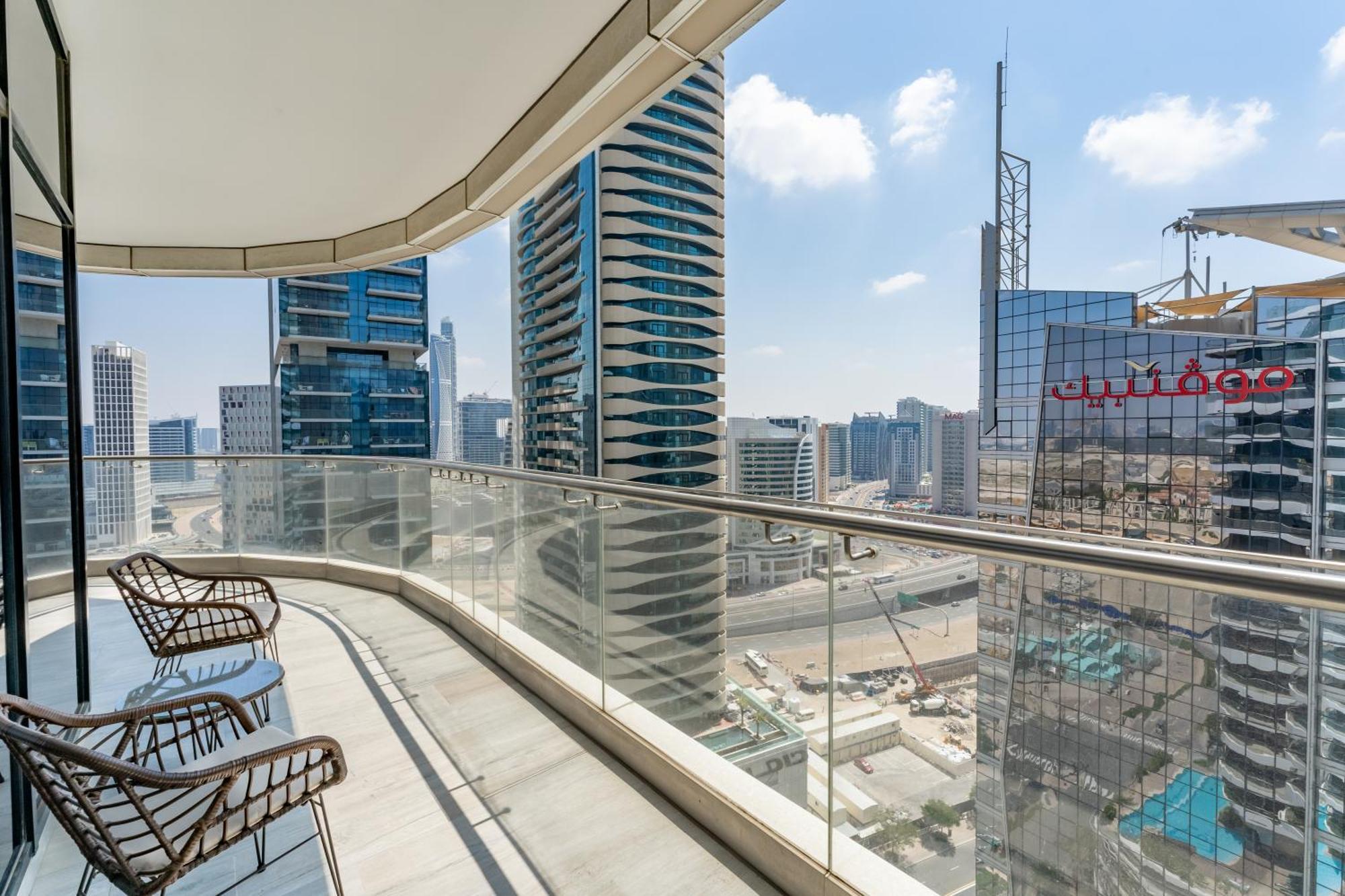 Fam Living - Rp Heights - 3 Mins Walk To Burj Khalifa & Dubai Mall Downtown Dubai Ngoại thất bức ảnh